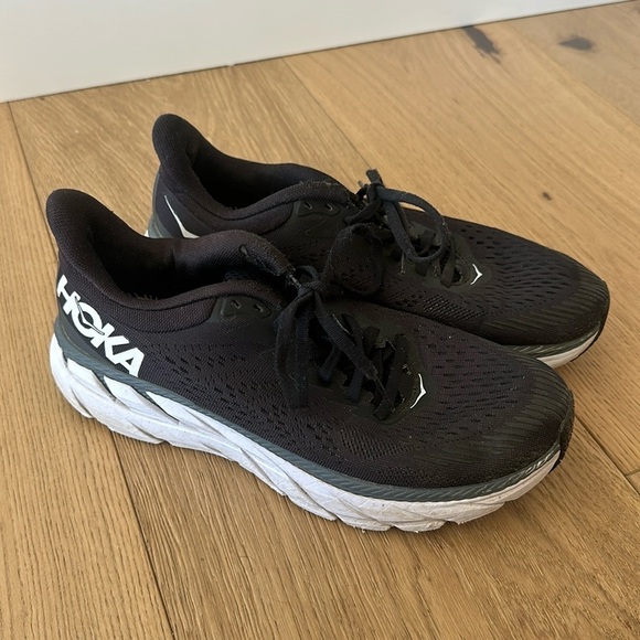 Hoka W Clifton 7 women’s size 8 black sneakers shoes - Picture 1 of 4